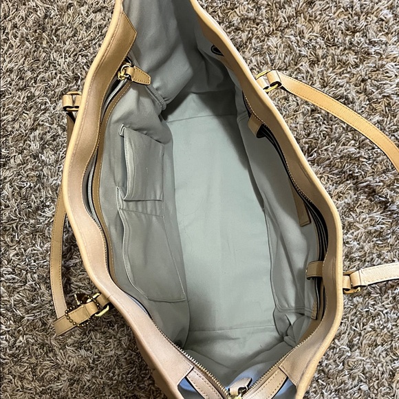 Coach Cream Leather Tote Bag - Picture 4 of 14